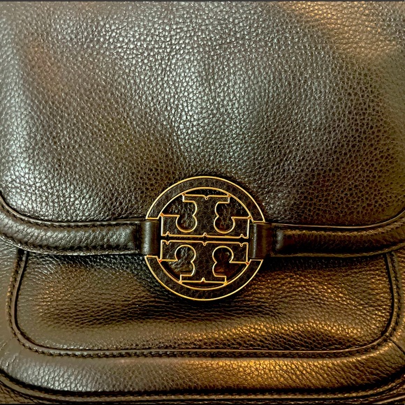 Tory Burch Black Leather Crossbody with Gold Chain - Picture 2 of 12